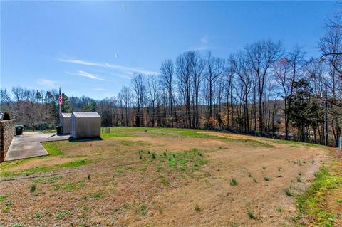 39 Single Tree Ln, Thomasville, NC 27360 photo 8
