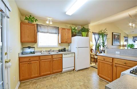 135 Windsor Cir, Bermuda Run, NC 27006 photo 11