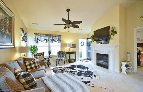 135 Windsor Cir, Bermuda Run, NC 27006 photo 6