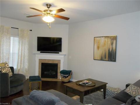 5420 Forester Dr, High Point, NC 27265 photo 2