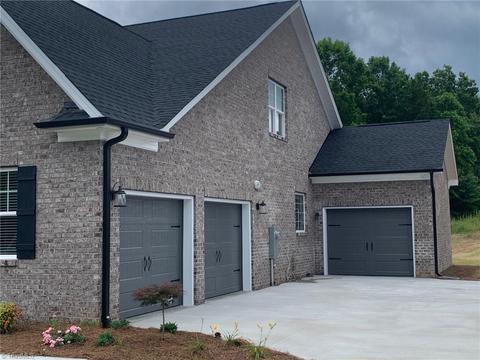 2760 Bartlett Ln, Clemmons, NC 27012 photo 2