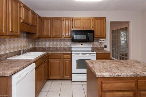 3601 Bentbrook Dr, High Point, NC 27265 photo 8