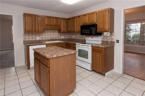 3601 Bentbrook Dr, High Point, NC 27265 photo 9