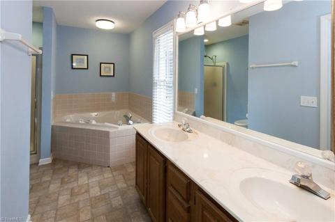 3601 Bentbrook Dr, High Point, NC 27265 photo 14