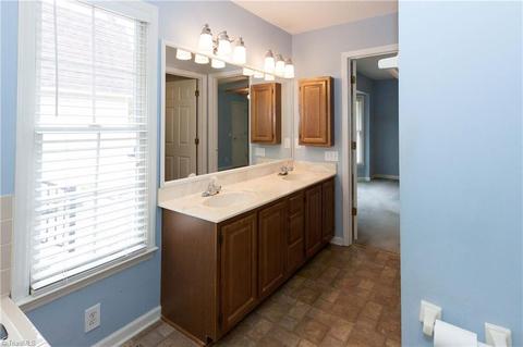 3601 Bentbrook Dr, High Point, NC 27265 photo 16