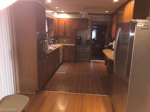 216 Harris Ave, Elkin, NC 28621 photo 14