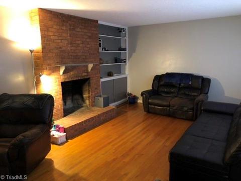 216 Harris Ave, Elkin, NC 28621 photo 10