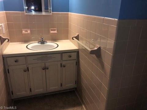 216 Harris Ave, Elkin, NC 28621 photo 30
