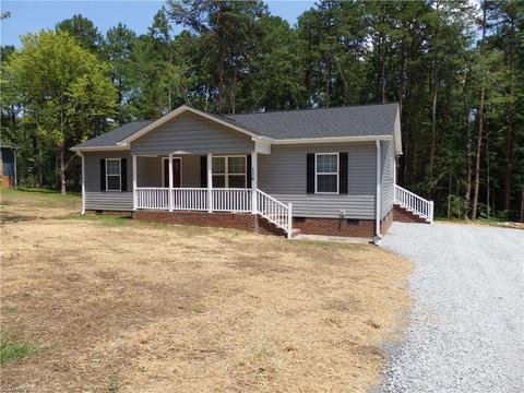 130 Floyd St, Denton, NC 27239 photo 1