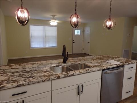 130 Floyd St, Denton, NC 27239 photo 6