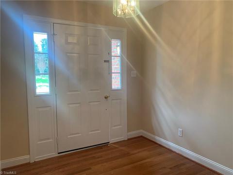 8905 Doubletree Ln, Clemmons, NC 27012 photo 2