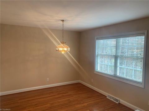 8905 Doubletree Ln, Clemmons, NC 27012 photo 3