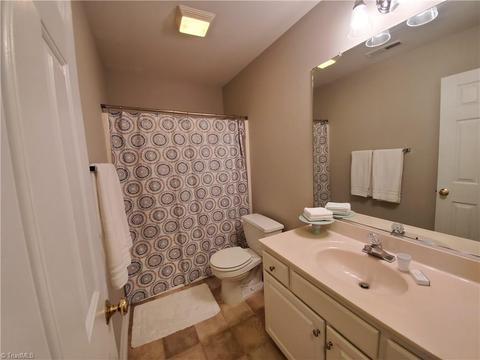 833 Eli Moore Ct, High Point, NC 27265 photo 12