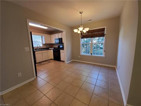833 Eli Moore Ct, High Point, NC 27265 photo 5