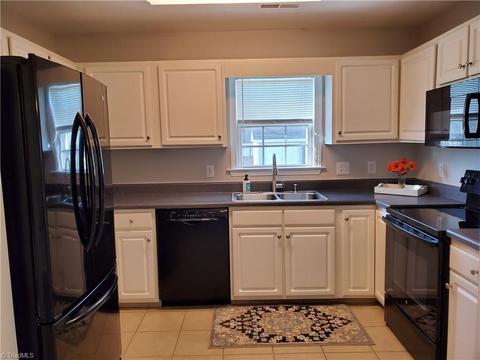 833 Eli Moore Ct, High Point, NC 27265 photo 6