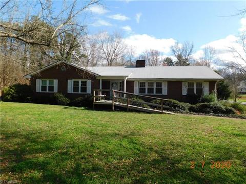 210 Forestview Dr, Elon, NC 27244 photo 2