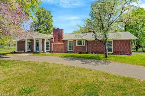 3929 Hampton Rd, Clemmons, NC 27012 photo 2