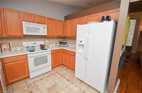 2879 Waterstone Loop, High Point, NC 27265 photo 9