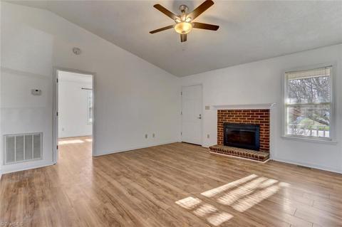 1705 Hanover Ct, High Point, NC 27265 photo 5