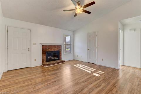 1705 Hanover Ct, High Point, NC 27265 photo 4