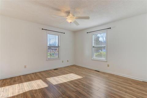 1705 Hanover Ct, High Point, NC 27265 photo 14
