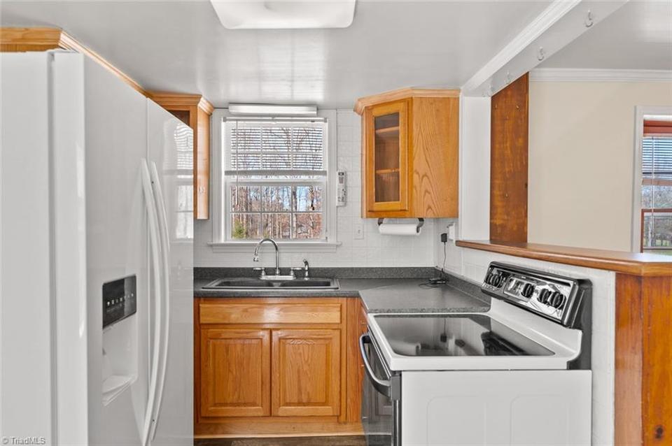  4952 Friendly Farms Rd, Greensboro, NC 27406 photo 8