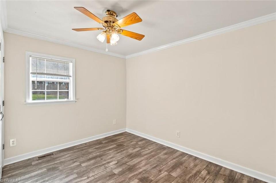  4952 Friendly Farms Rd, Greensboro, NC 27406 photo 10