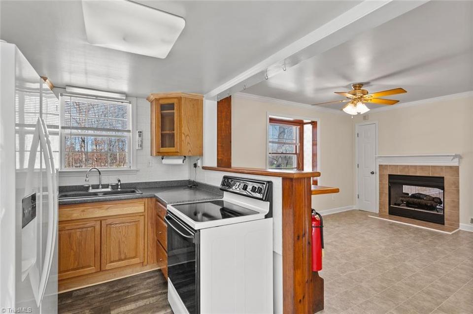  4952 Friendly Farms Rd, Greensboro, NC 27406 photo 6