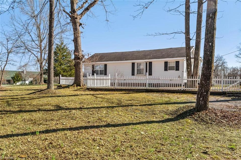  4952 Friendly Farms Rd, Greensboro, NC 27406 photo 19
