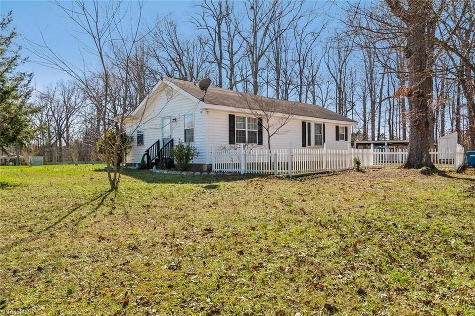  4952 Friendly Farms Rd, Greensboro, NC 27406 photo 20