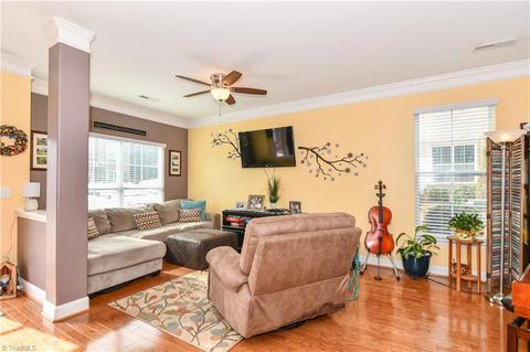 3767 Shadow Ridge Dr, High Point, NC 27265 photo 4