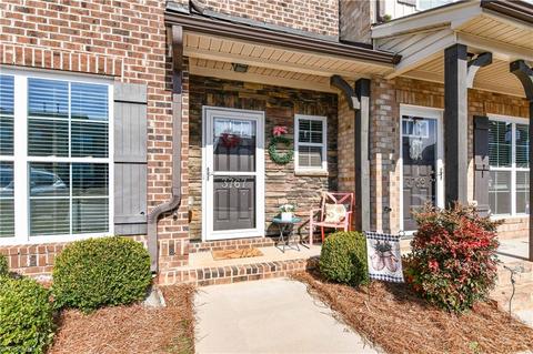 3767 Shadow Ridge Dr, High Point, NC 27265 photo 2