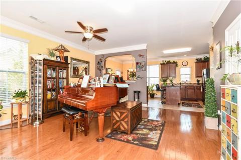 3767 Shadow Ridge Dr, High Point, NC 27265 photo 6