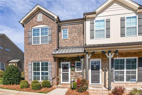 3767 Shadow Ridge Dr, High Point, NC 27265 photo 1