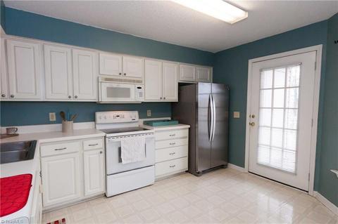 2660 Ingleside Dr #2D, High Point, NC 27265 photo 10