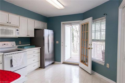 2660 Ingleside Dr #2D, High Point, NC 27265 photo 7
