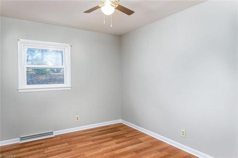 1010 Grant St, High Point, NC 27262 photo 8