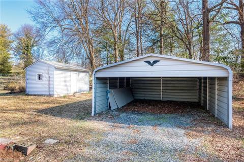 1010 Grant St, High Point, NC 27262 photo 3