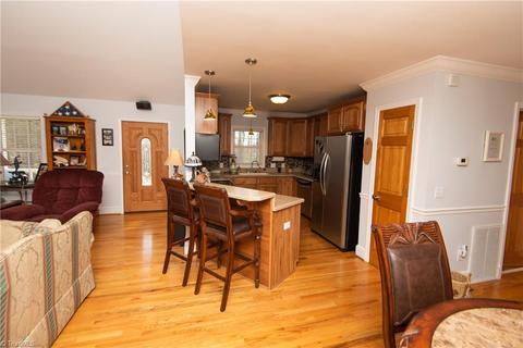 2236 Old Highway 60, Purlear, NC 28665 photo 6