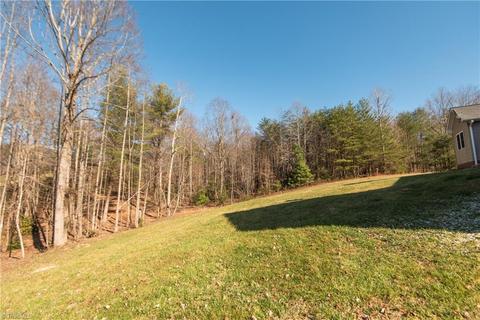 2236 Old Highway 60, Purlear, NC 28665 photo 26
