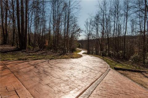 2236 Old Highway 60, Purlear, NC 28665 photo 29