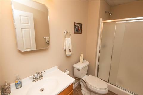 2236 Old Highway 60, Purlear, NC 28665 photo 22