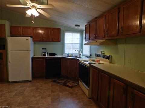1070 Gutter Rd, Walnut Cove, NC 27052 photo 13