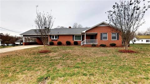 5367 Meadowbrook Dr, Trinity, NC 27370 photo 1