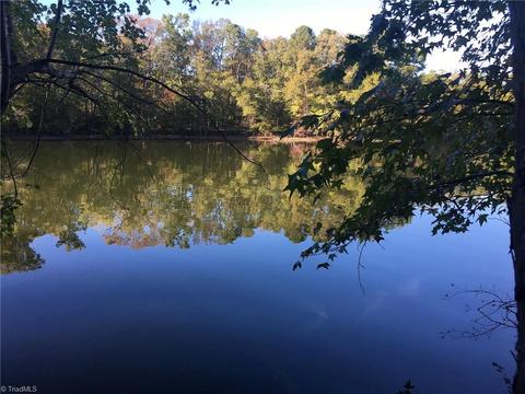 471 Harbor Dr E, Lexington, NC 27292 photo 8