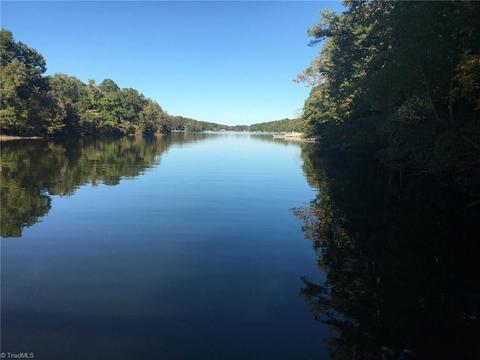 471 Harbor Dr E, Lexington, NC 27292 photo 7
