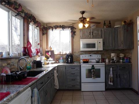 300 Garner St, Denton, NC 27239 photo 17