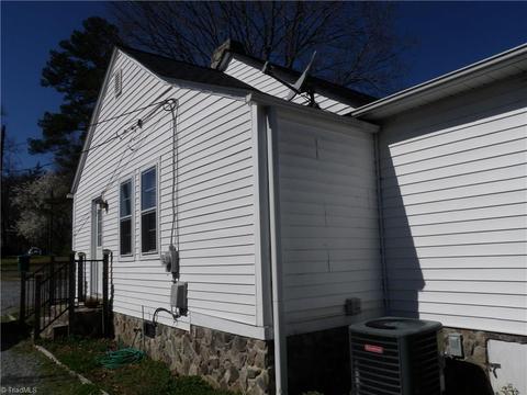 300 Garner St, Denton, NC 27239 photo 6