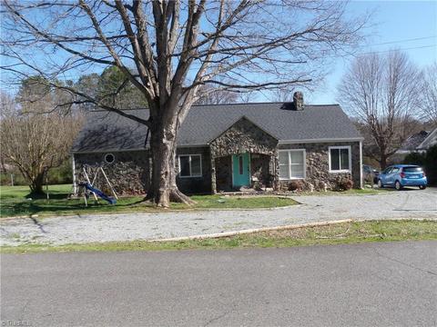 300 Garner St, Denton, NC 27239 photo 2