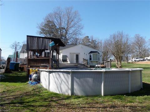 300 Garner St, Denton, NC 27239 photo 8